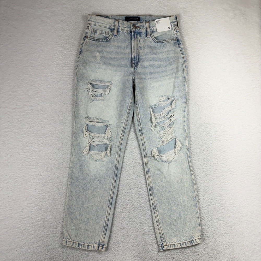 Womens Aeropostale Mom Jeans Blue Tint Wash Denim 6 (30.5x26.5) NWT Distressed